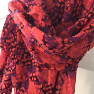 URBAN CHIC COLORS AND DESIGNED SCARF BY AQUA